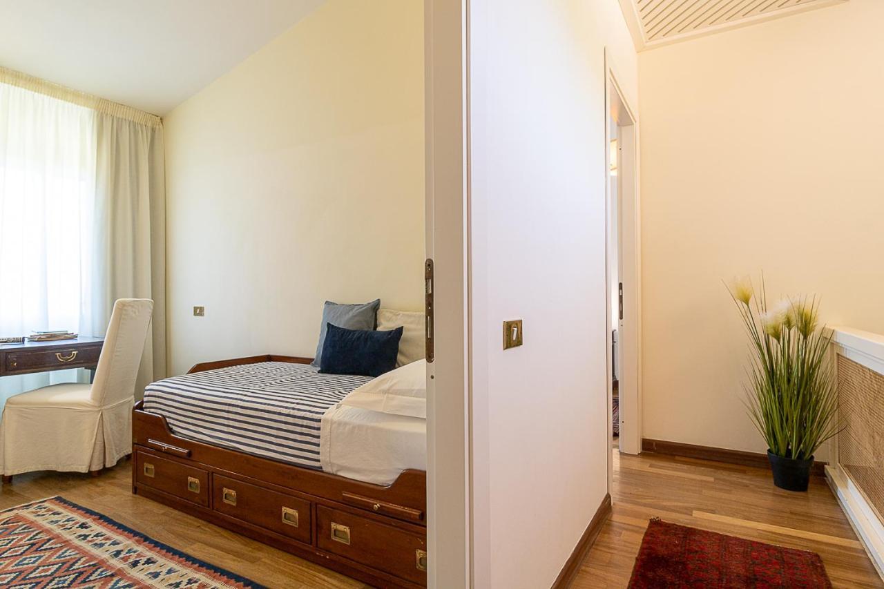Villa Caterina La Maddalena  外观 照片