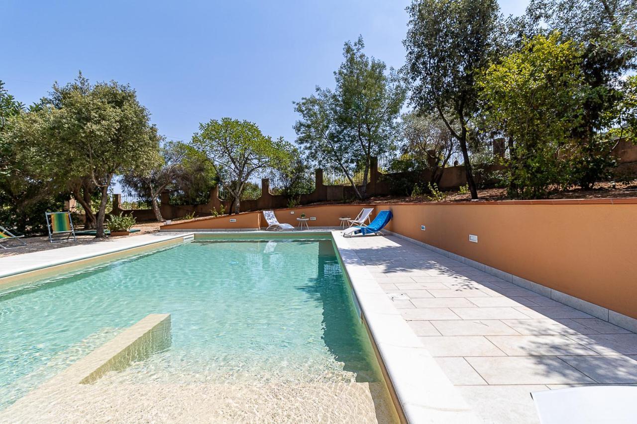 Villa Caterina La Maddalena  外观 照片